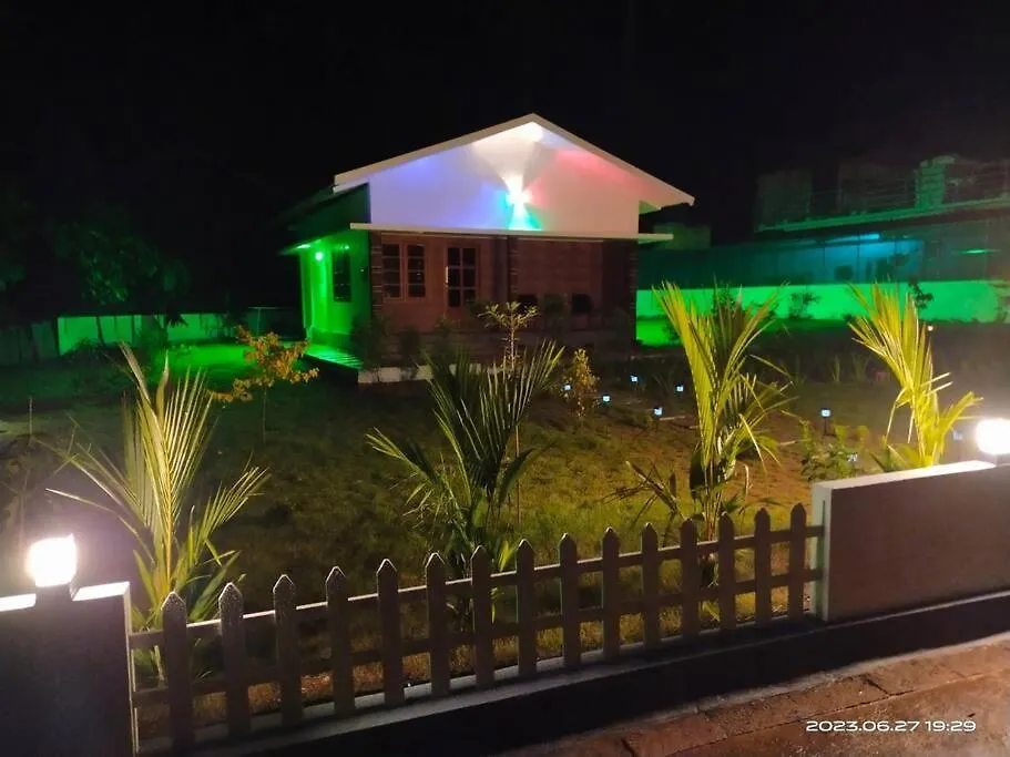 Merlys Fruit Garden - Resort At Thattekkad Kotamangalam