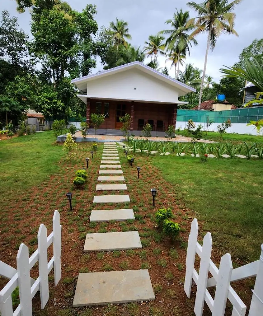 Merlys Fruit Garden - Resort At Thattekkad Kotamangalam Villa