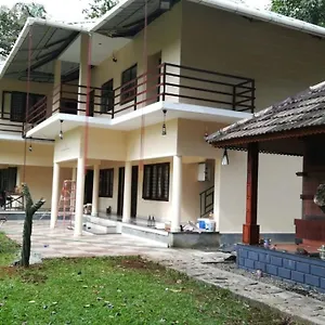 Bed & Breakfast Sparrow Vale, Kotamangalam